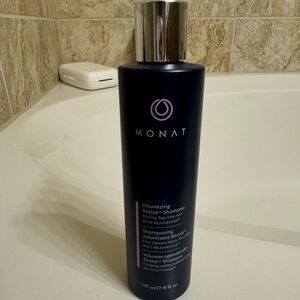Monat Revive Volumizing Shampoo